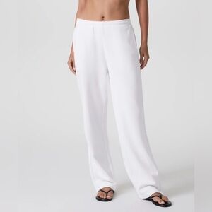 Vuori White Wide Leg Women's Pants